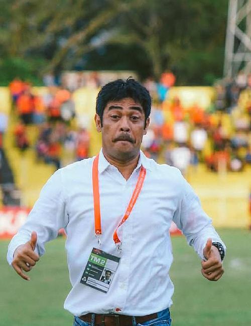 Nil Maizar Pelatih Semen Padang FC (Foto: Instagram Nil Maizar)